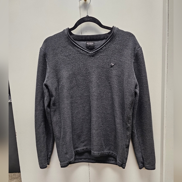 Guess sweatshirt , warm, comfortable - Picture 2 of 4